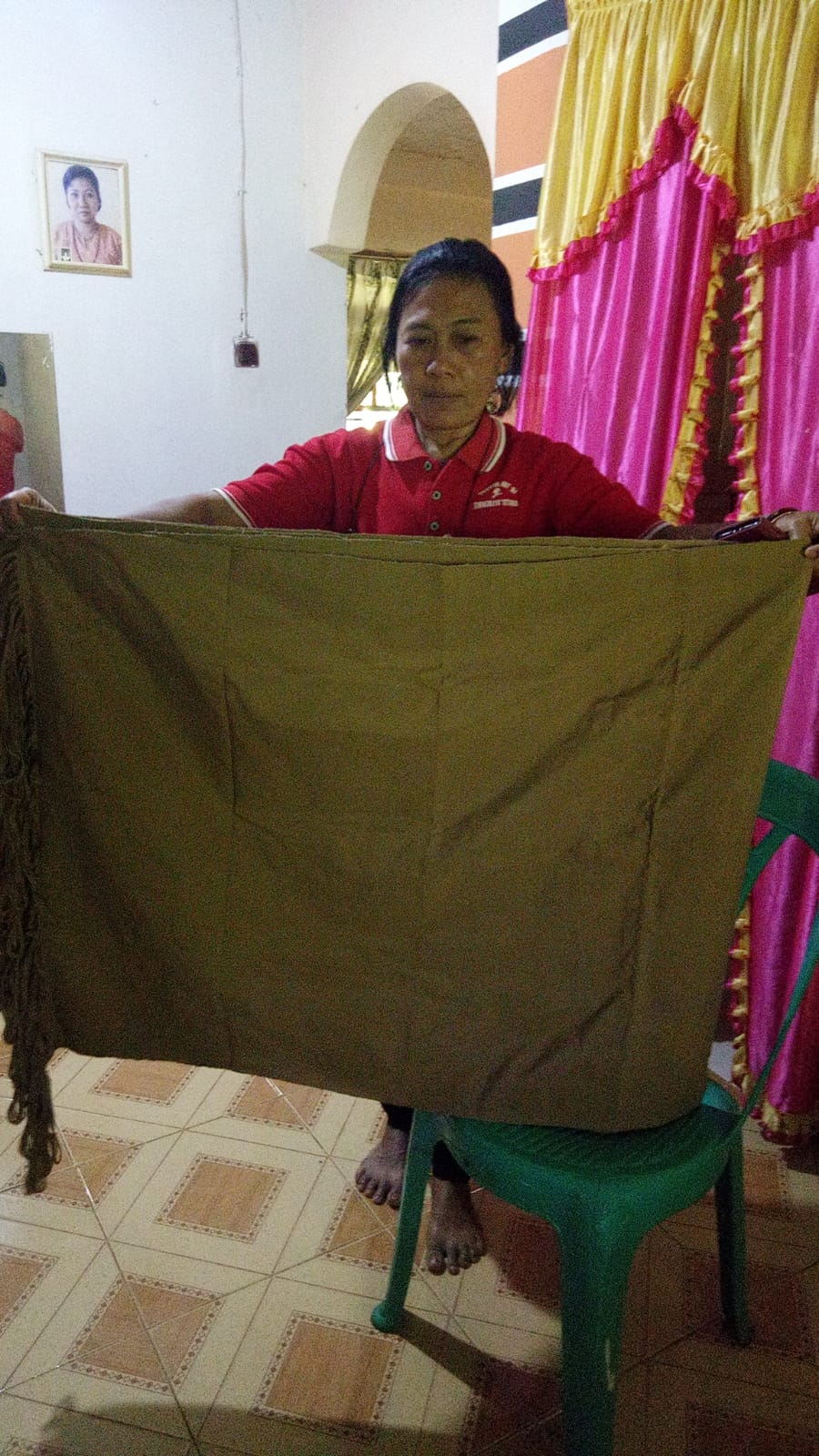 TENUN BIASA TANPA MOTIF
